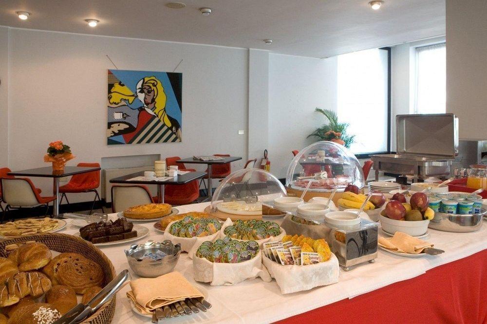 Junior Hotel 3*