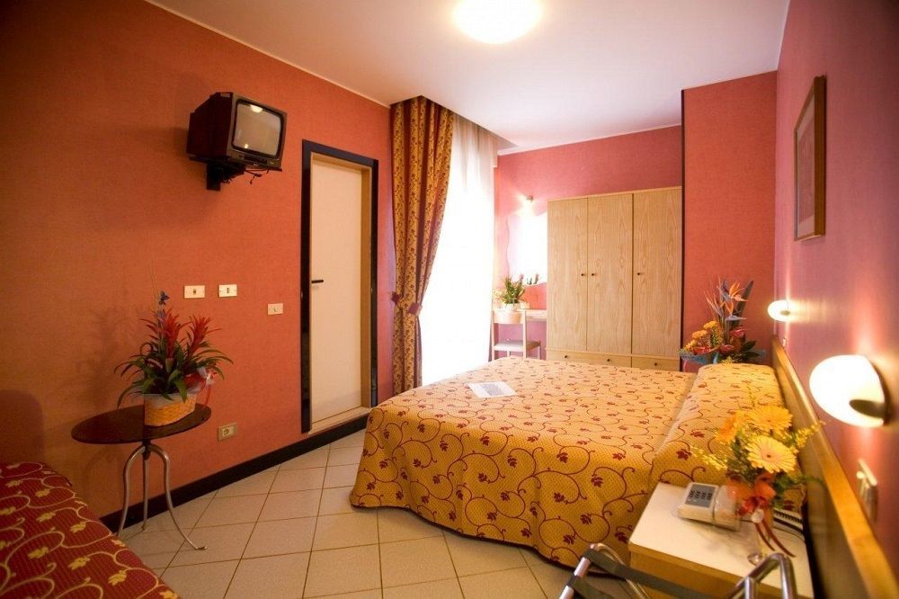 Hotel Junior 3*